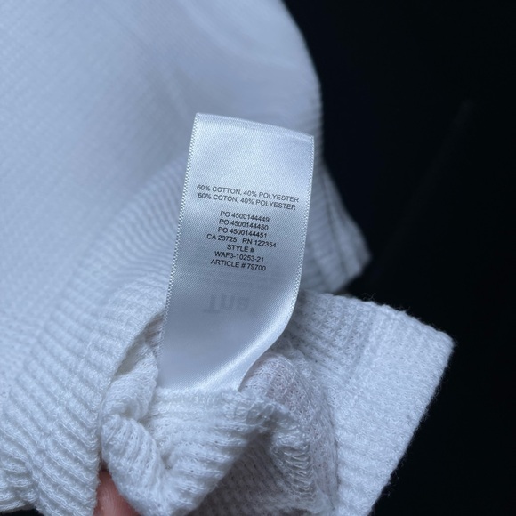 Aritzia TNA Waffle Notch T-shirt - Picture 4 of 4